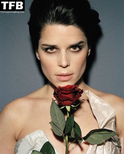 neve campbell nude|Anatomy of a Nude Scene: Neve Campbell Wastes No Time。